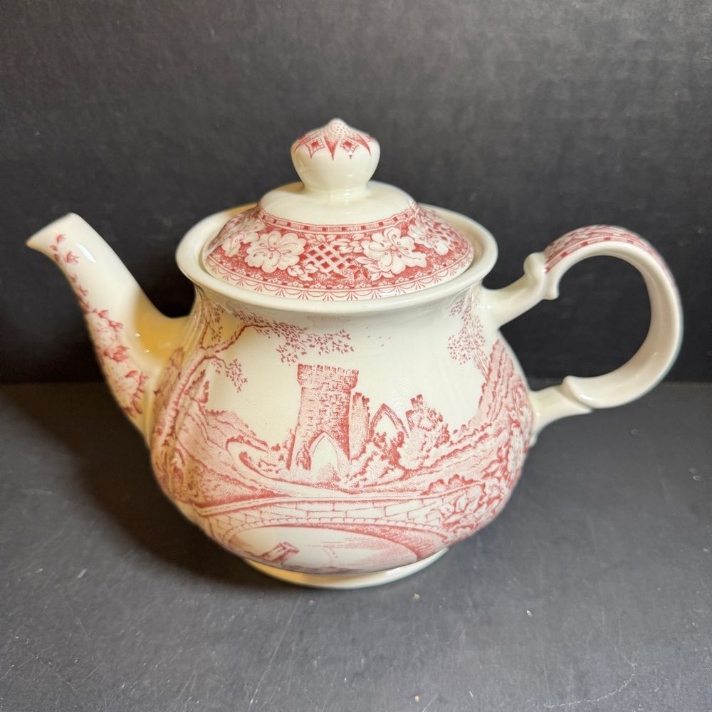 Red and Cream Windsor Ceramic Art Teapot [Item 0186]